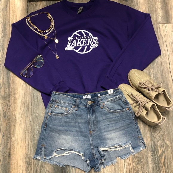 Lakers Gildan Crewneck - Picture 3 of 5